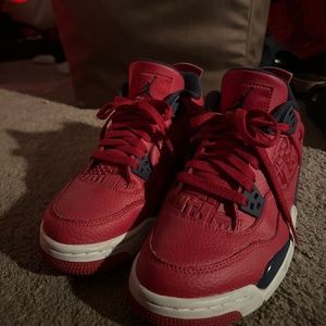 FIBA Retro Jordan 4s